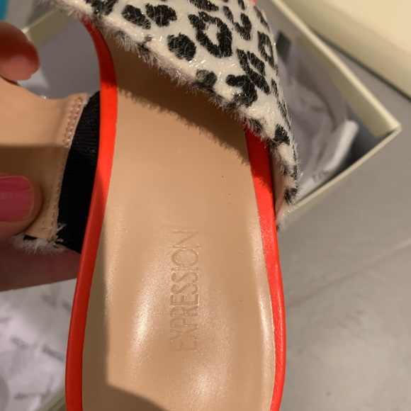 Brand New Expressions Sandals - Picture 12 of 14